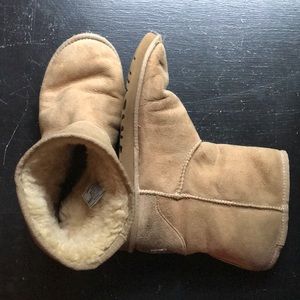 Tan UGG boots size 6